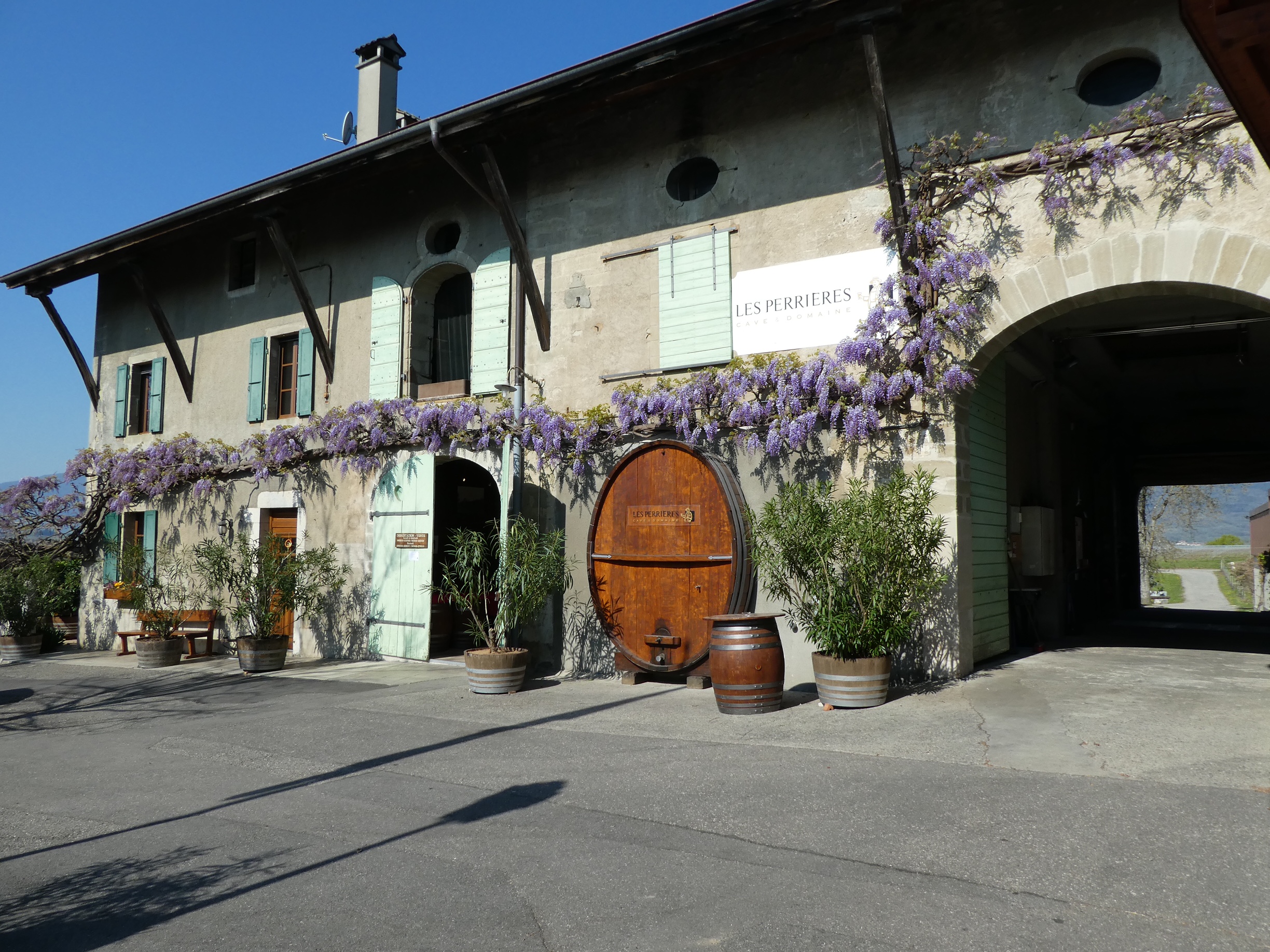 Cave & Domaine Les Perrières